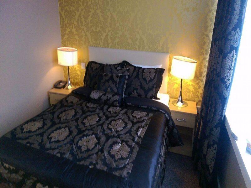 Stuart Hotel Luton  Buitenkant foto
